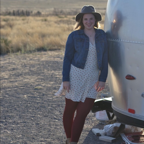 Meet your Posher, Dana - Picture 1 of 3